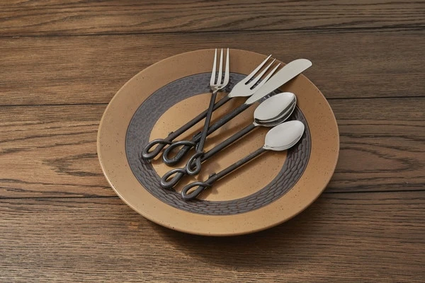 Forged Loop Five Piece Place Set 2 Forged Loop Five Piece Place Set - Image 2