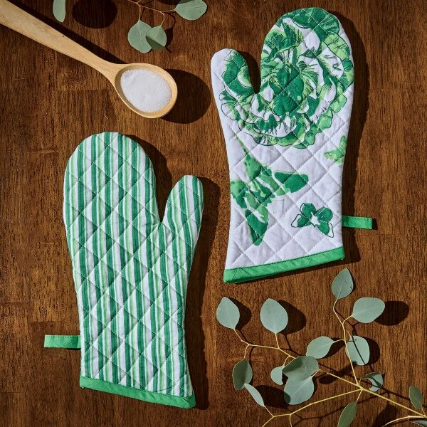 Patricia Heaton Home Florals And Flitters Stripe Oven Mitt - Green 2 Patricia Heaton Home Florals And Flitters Stripe Oven Mitt - Green - Image 2