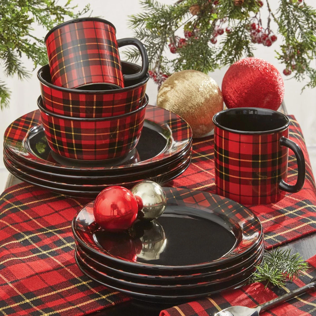 Sportsman Plaid Dinner Plates - Set Of 4 2 Sportsman Plaid Dinner Plates - Set Of 4 - Image 2